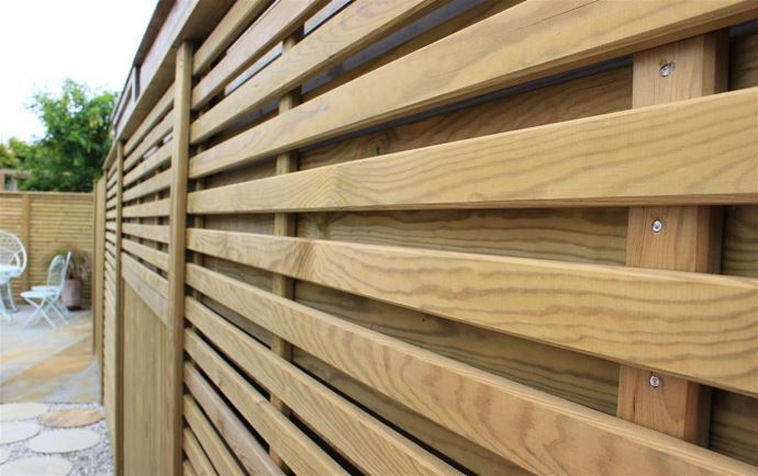 Venetian Hit and Miss Fence Panel Detail