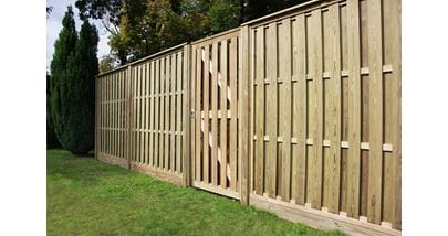 vertical hit and miss fencing