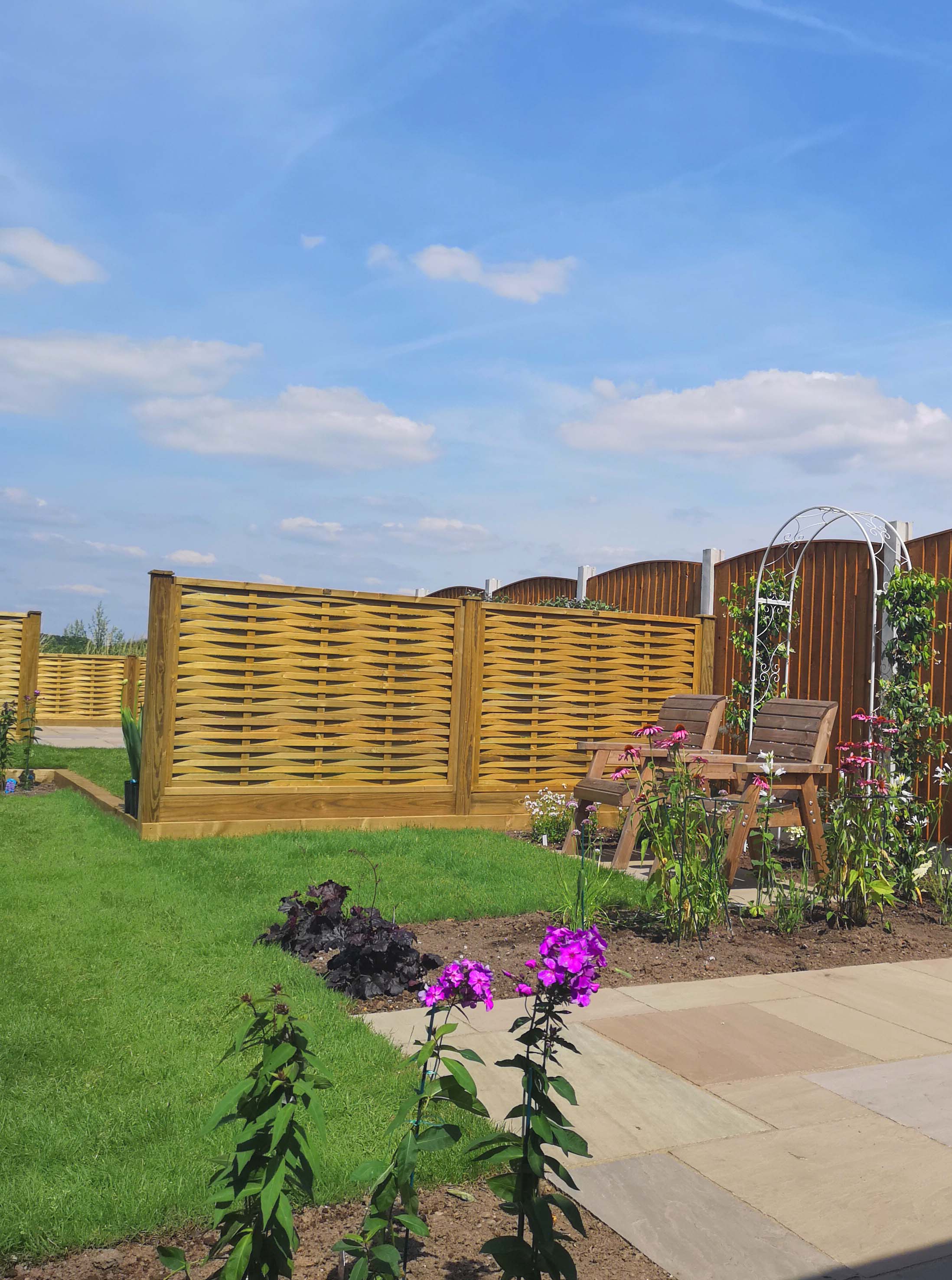Woven garden screens