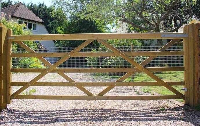 Jacksons uni gate