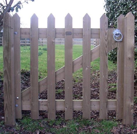 Ponted Palisade Garden Gate 222700BM
