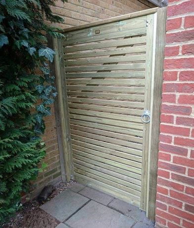 venetian-slatted-garden-gate