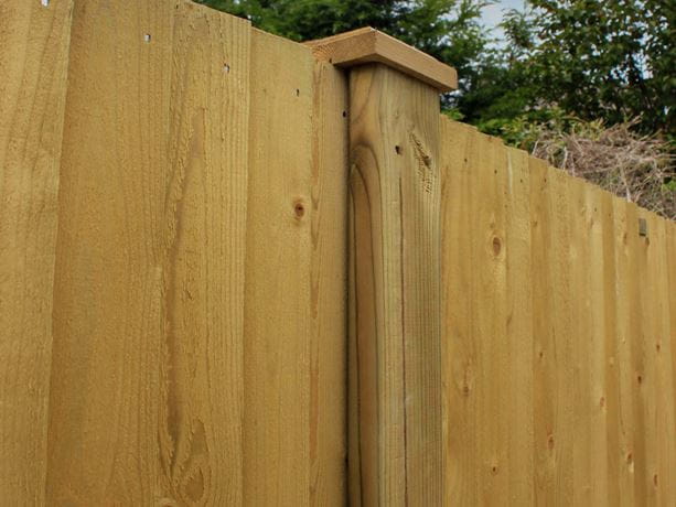 Heavy duty fence post