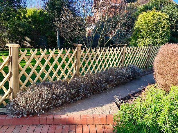 cross fence panel