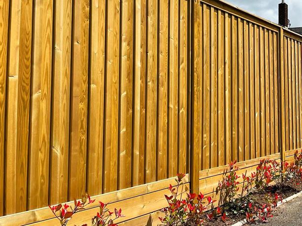 Double height gravel board