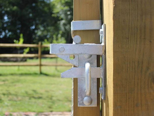 Gate catch