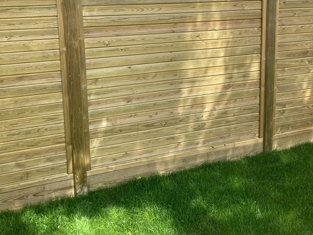 Wooden gravel boards