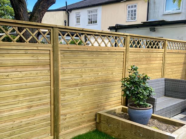 diamond trellis topper