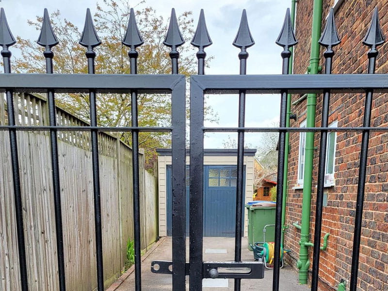 metal-residential-ornamental-gates