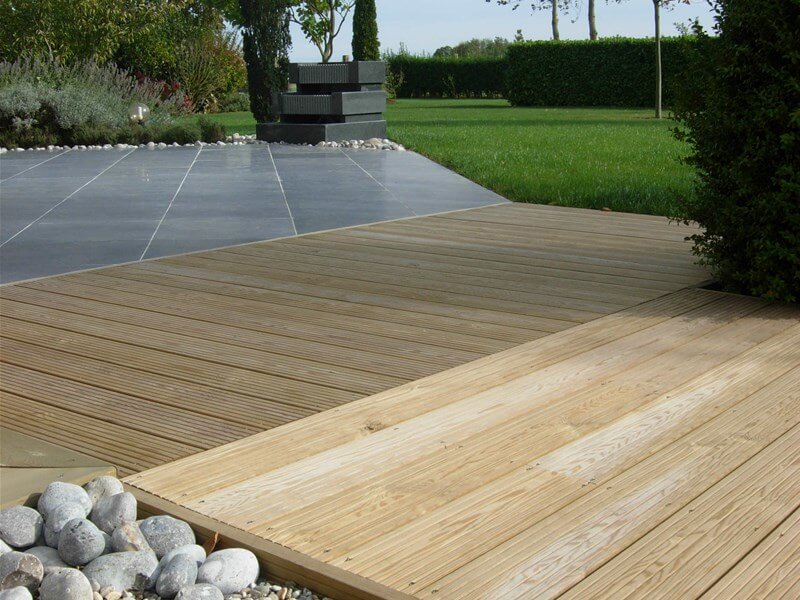 wood vs composite decking