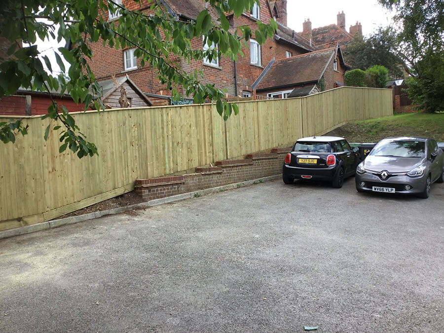 Closeboard fencing