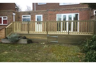 Customer replaces dangerously rotten garden decking with Jacksons’ decking boards