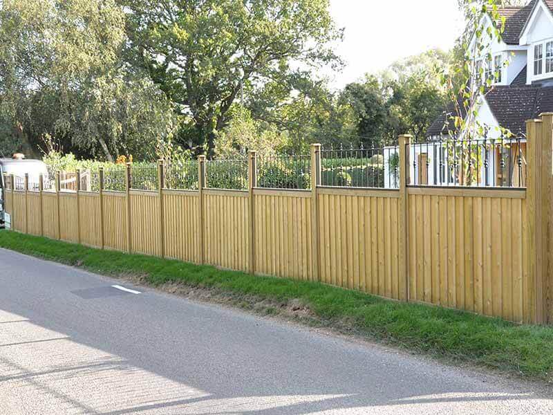 chilham fence with railing topper panel