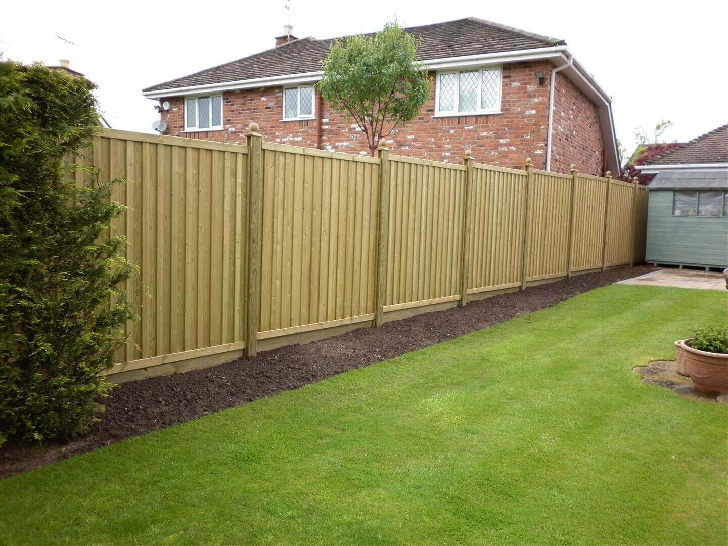 New Chilham Fence panels installed in garden