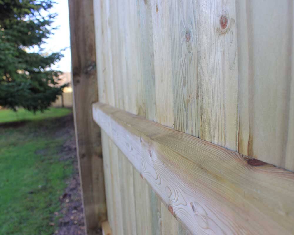 Local Ashford Installer replaces damaged fence with Traditional Featherboard