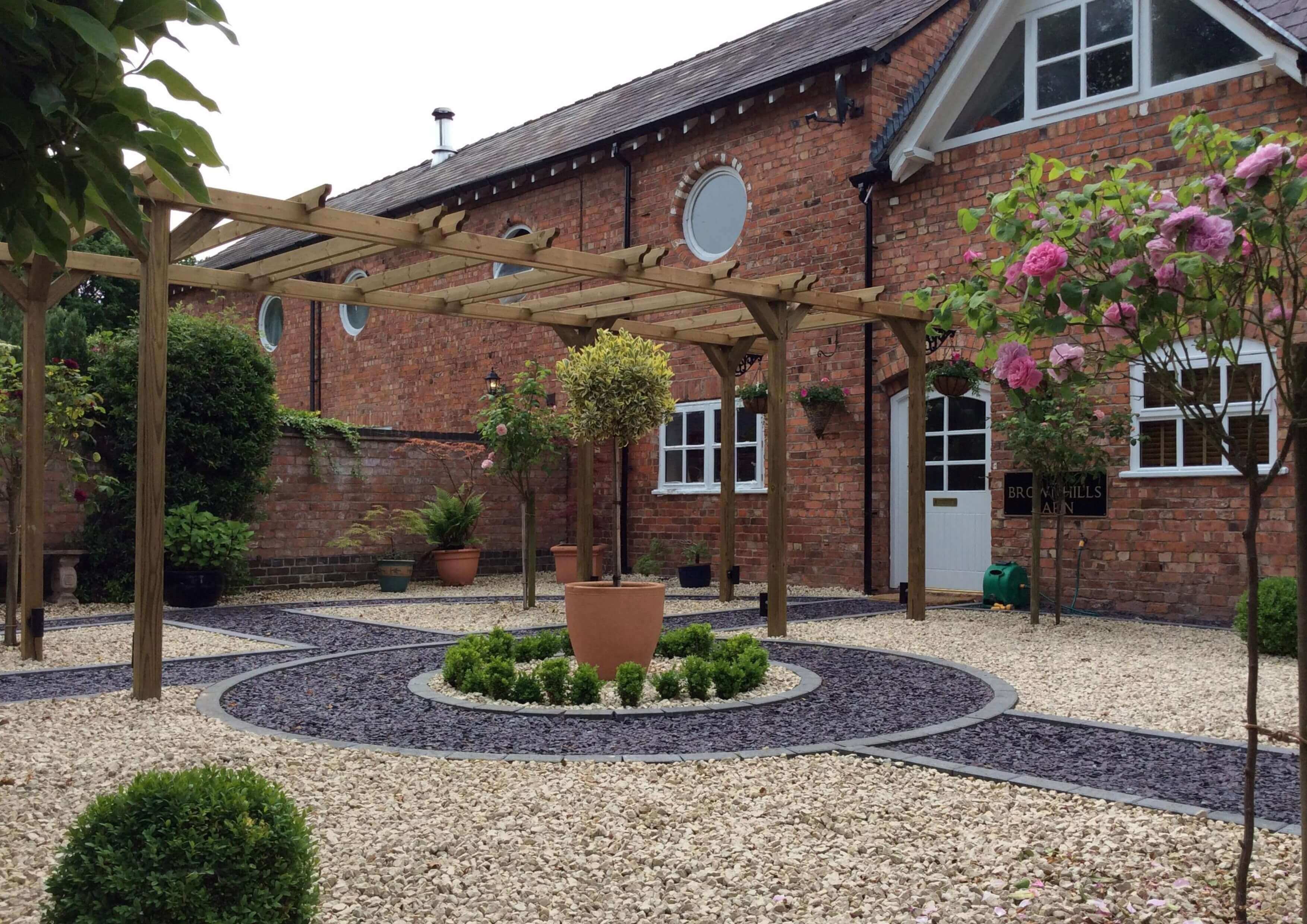 garden with pergola