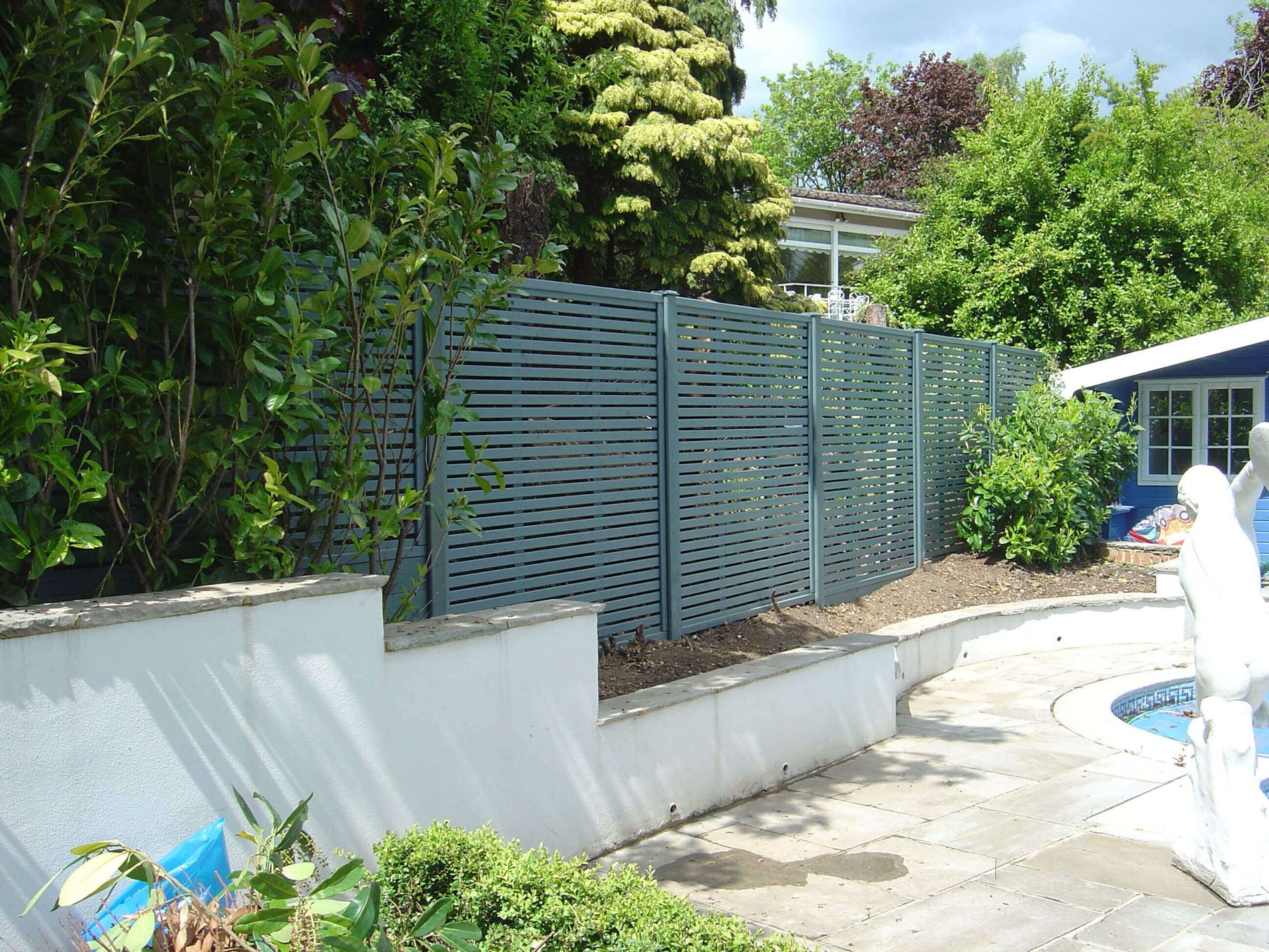 Venetian contemporary garden fence