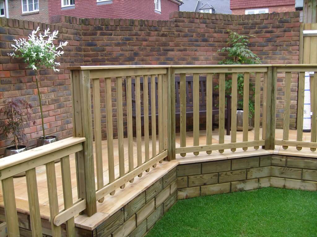 Jacksons Fencing decking and Jakwall