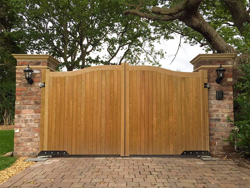 wooden driveway gate design ideas