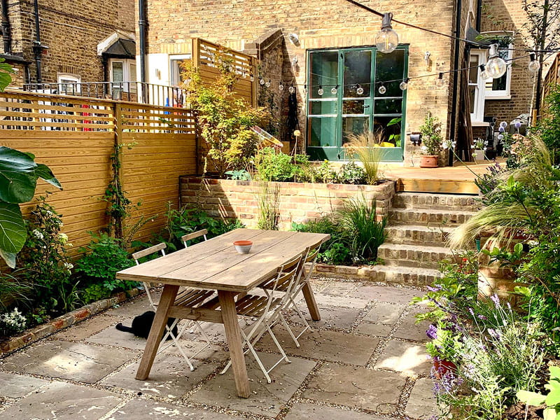 Modern fence panels for drought resistant garden