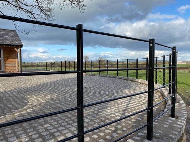 Metal fence discount rails