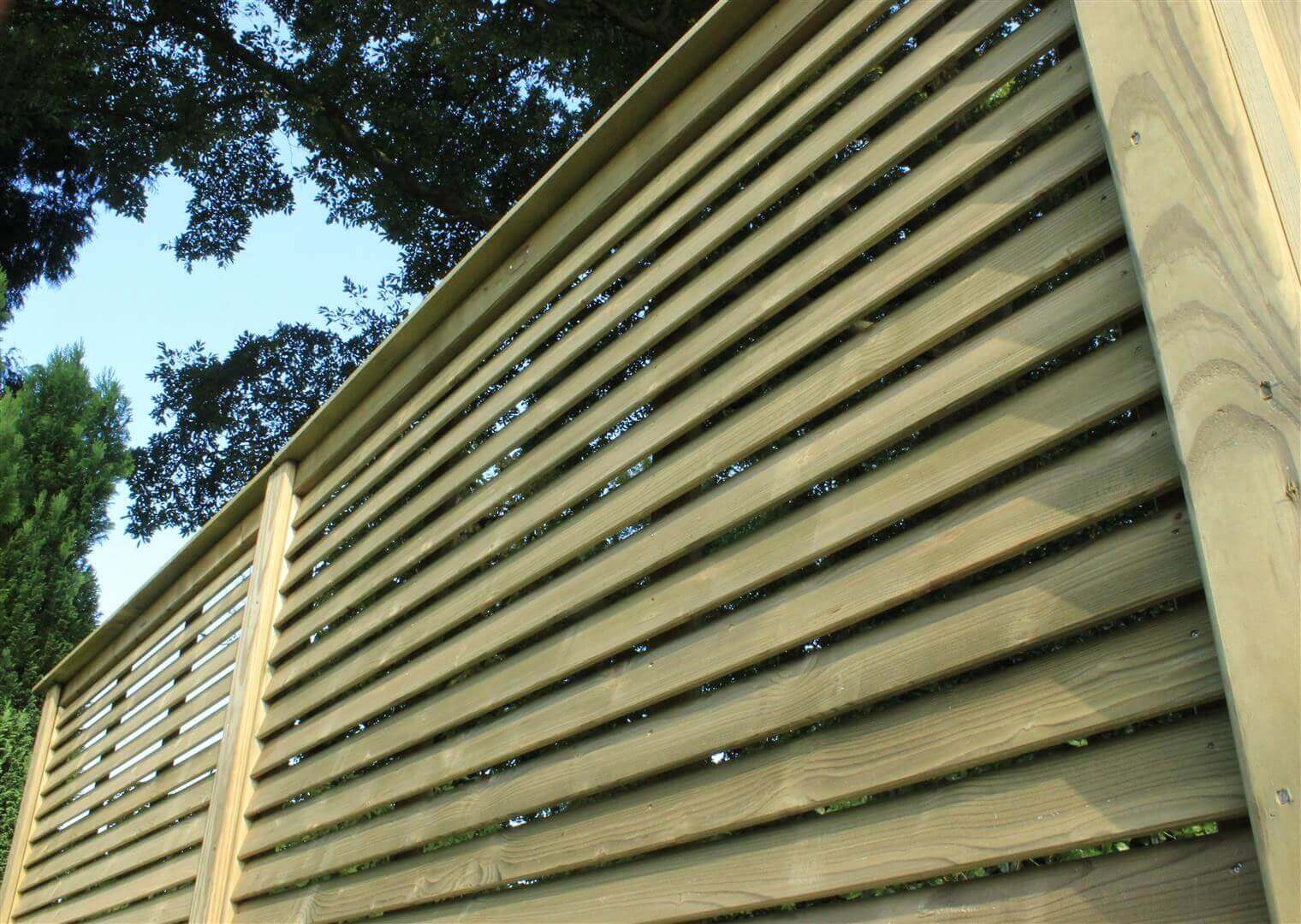 Louvre Fence Panel showing gaps between pales