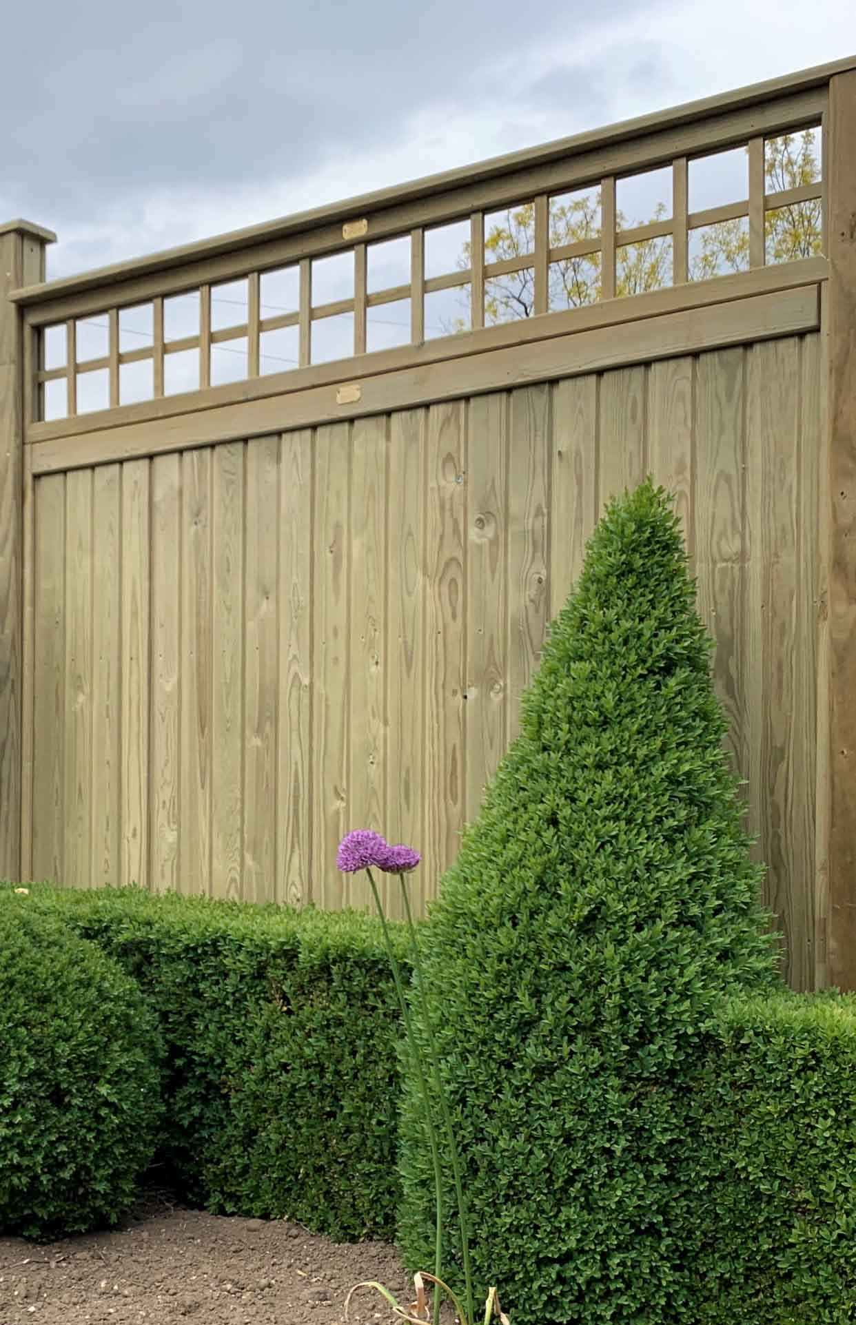 Attractive front garden fence