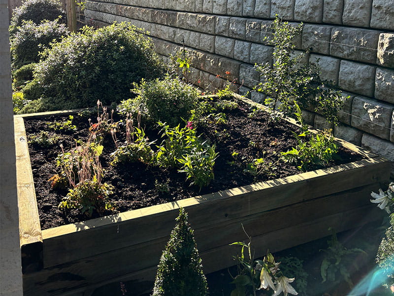 Sleepers for raised beds