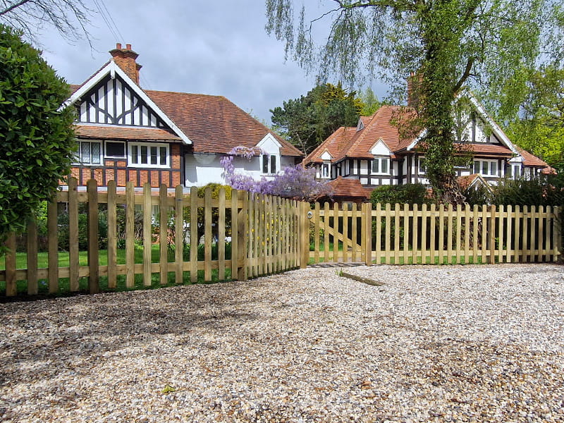 Picket Fence Installation in Essex