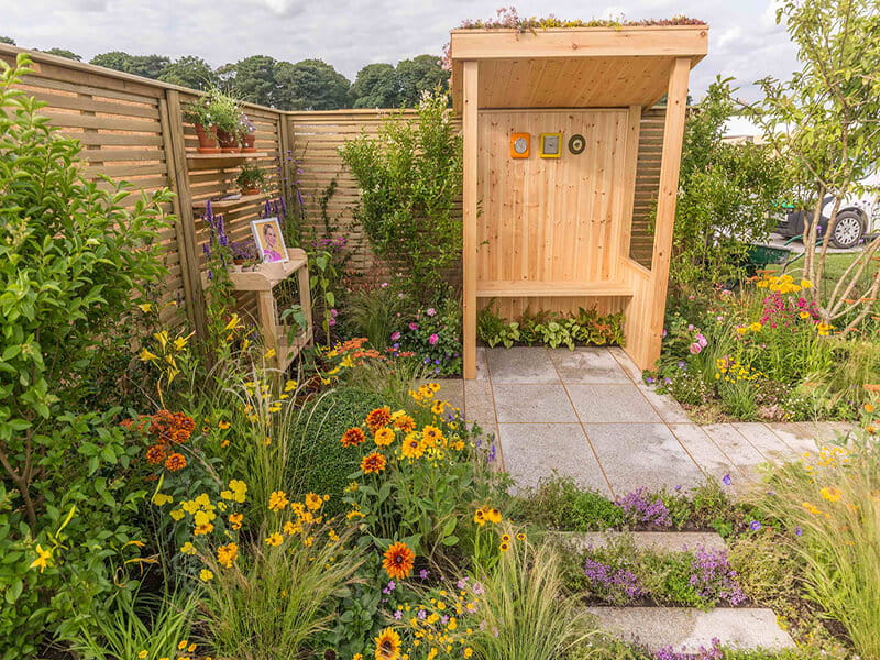 Jacksons Fencing help to create sunshine garden in RHS Tatton