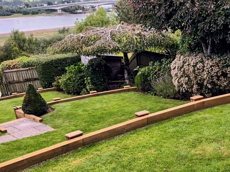wooden-sleepers-as-retaining-walls