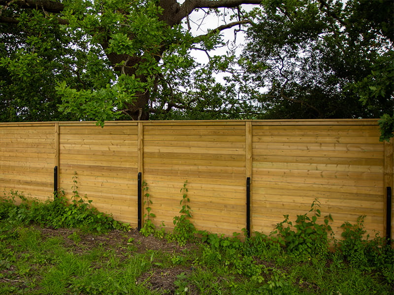 Fencing for Noisy Neighbours
