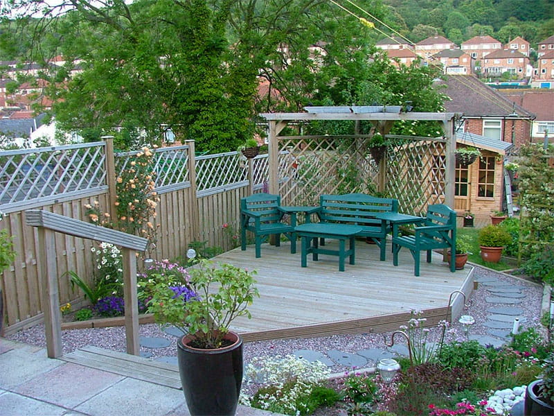 Decking with pergola