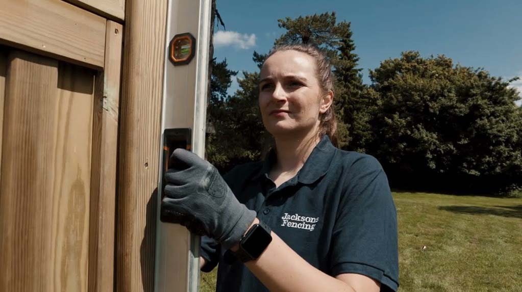 Installing a garden fence