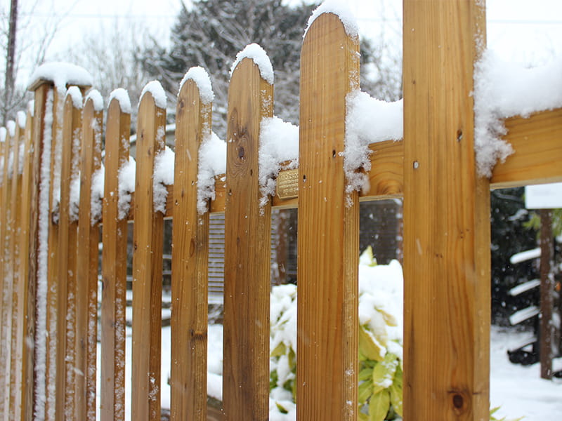 preparing your fence for the winter