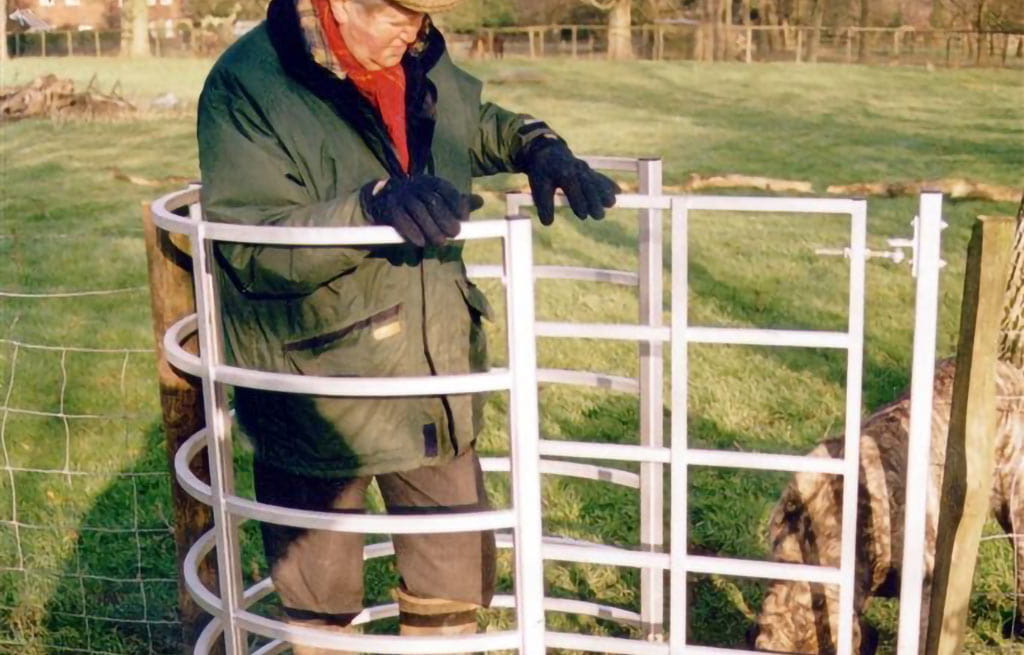 metal-kissing-gate