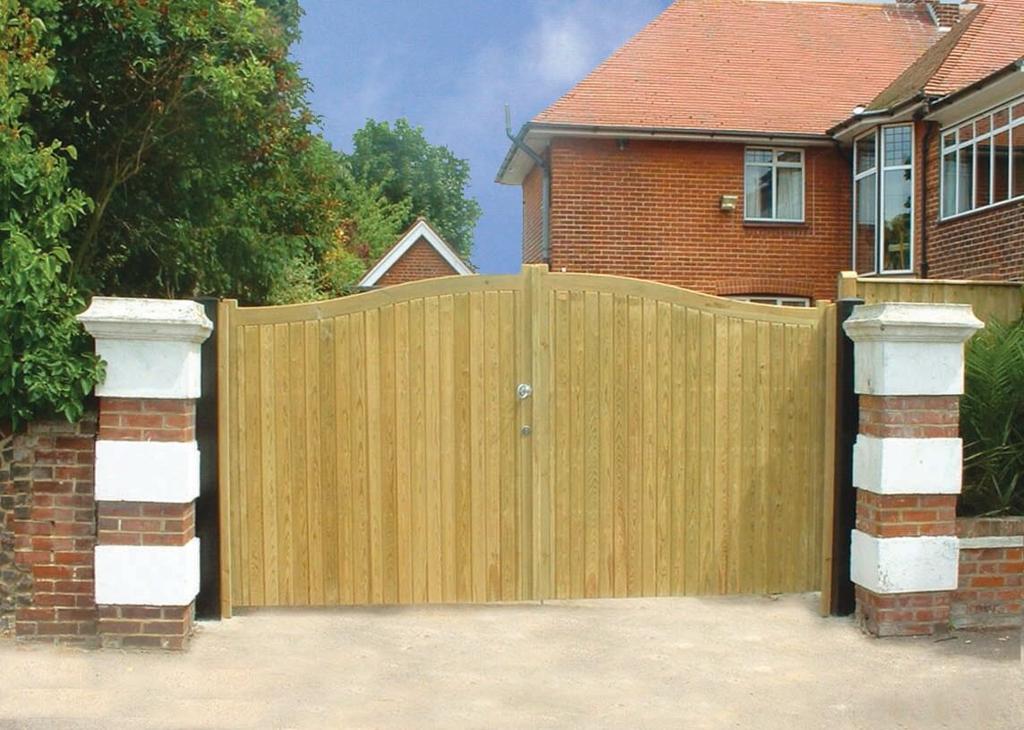 Courtyard gate over driveway