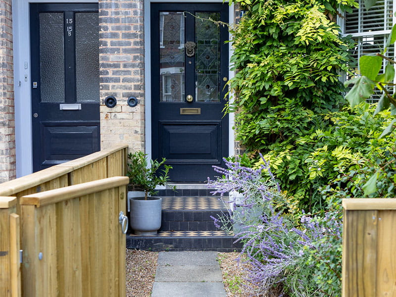 Front garden fencing and gate
