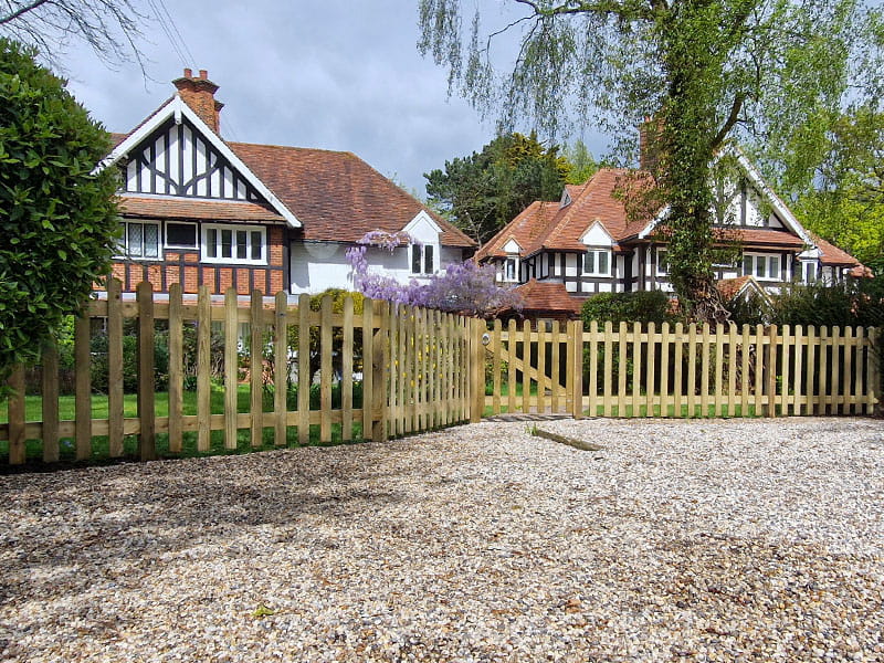 Picket front garden fencing
