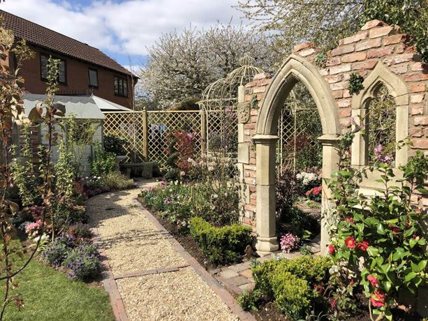 Diamond trellis fence panels