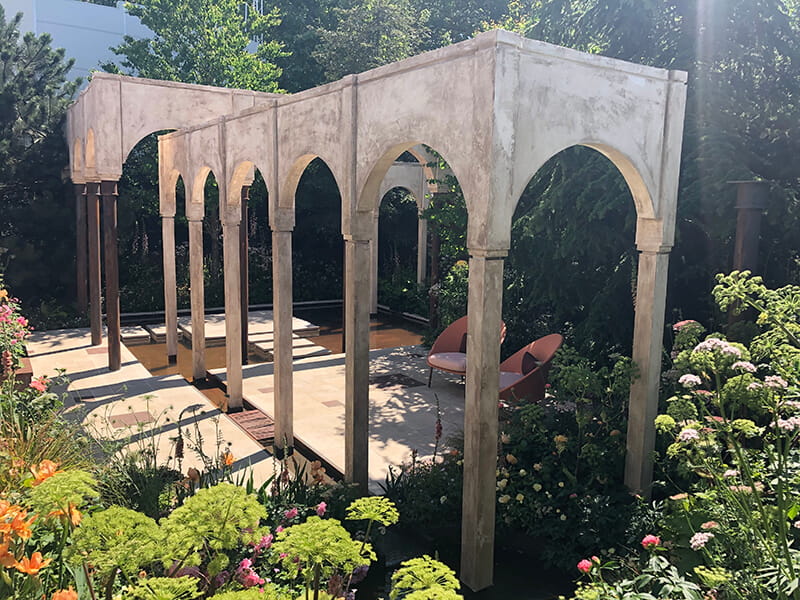 Architectual frames within gardens