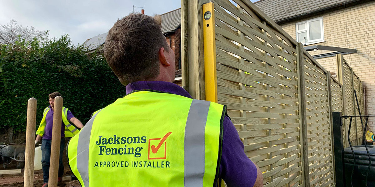 using experts to install fence panels