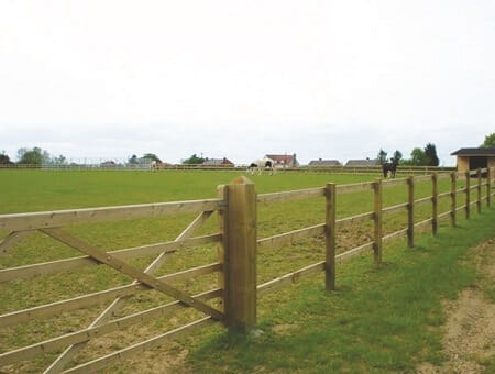 Equestrian fencing