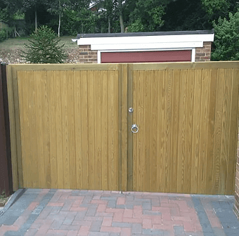 Rye Courtyard Gate at Drive Entrance