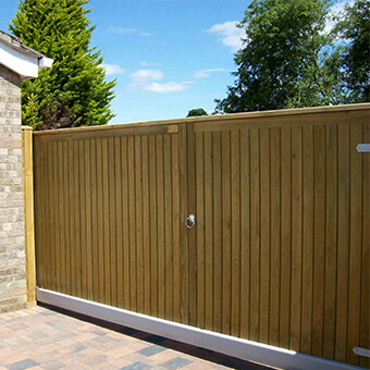 Timber sliding gate