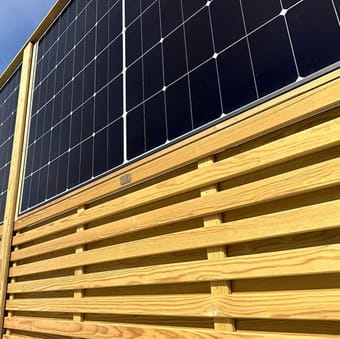 Venetian Panel under Solar Fencing
