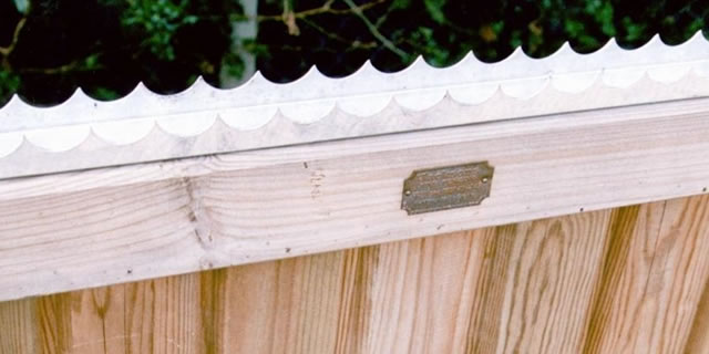fence security comb