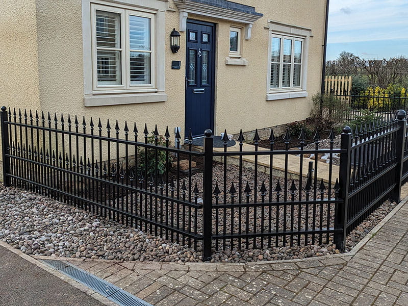 1m high black ornamental railings