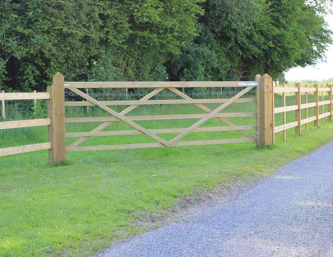 Timber field gate
