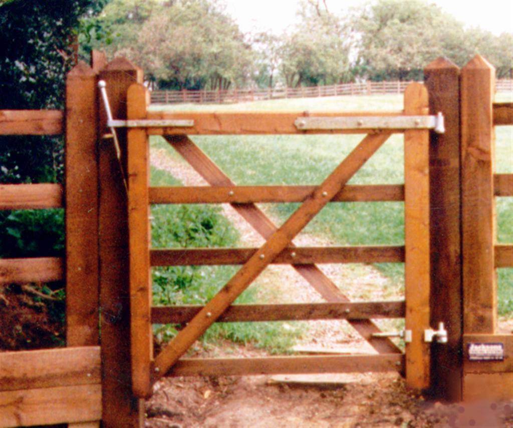 bridle gate
